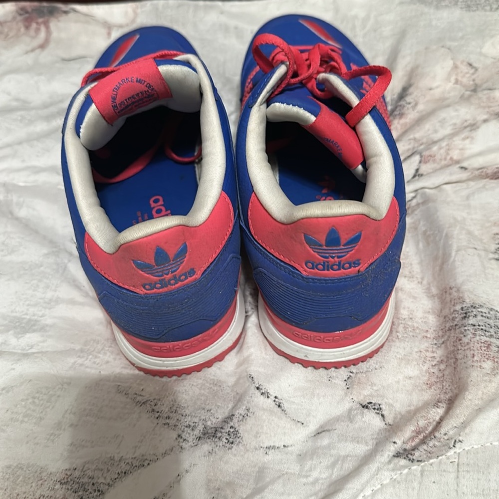 Adidas - Picture 2 of 3